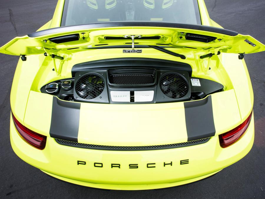 Моторный отсек Porsche 911 R (991) 2016 года  (NA) (фото 20 из 40)